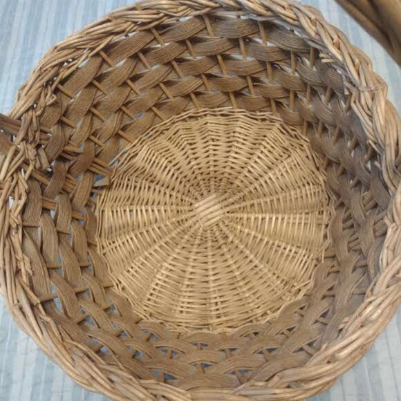 Large Oval Vintage Rustic Farmhouse Wicker Basket With Handle - Picture 3 of 7